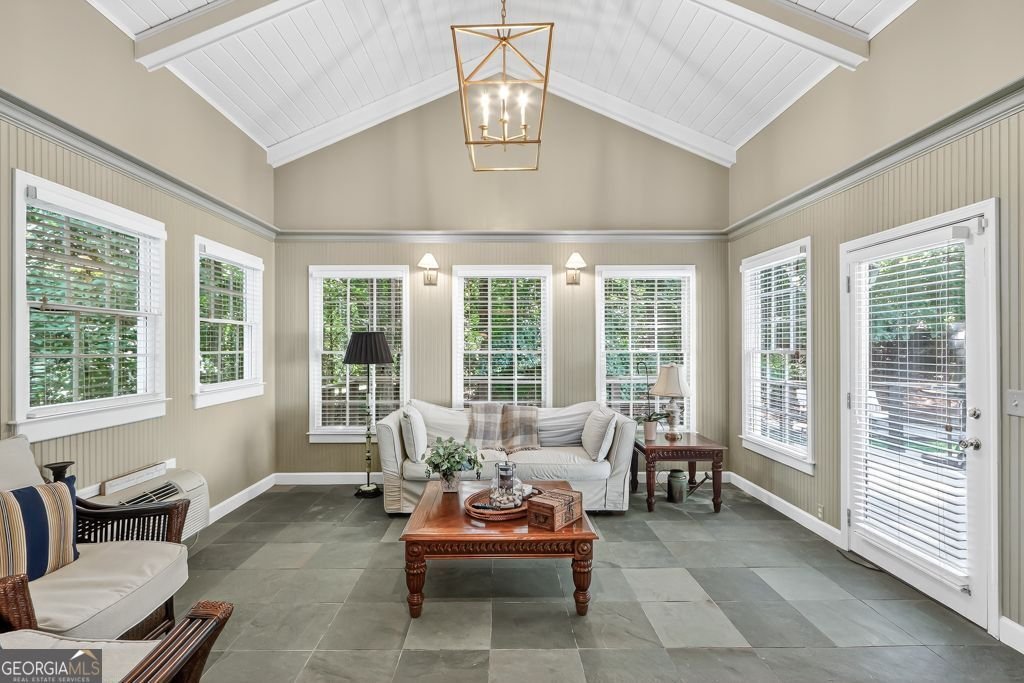 575 VALLEY HALL Sandy Springs - 37