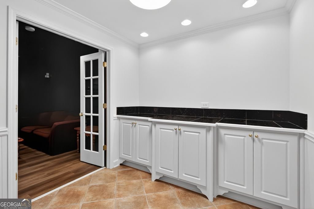 575 VALLEY HALL Sandy Springs - 57