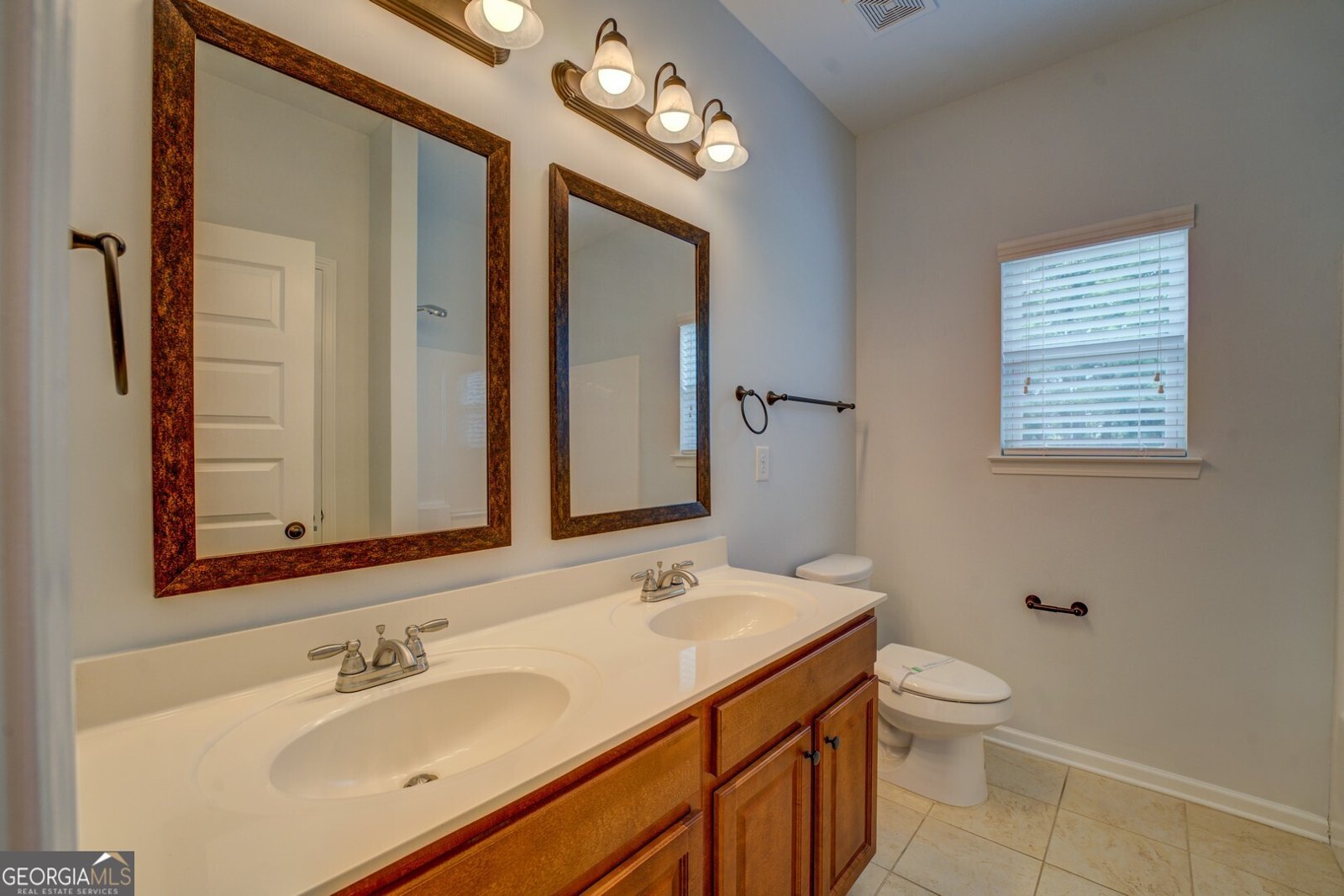 9187 Golfside Circle Covington - 39