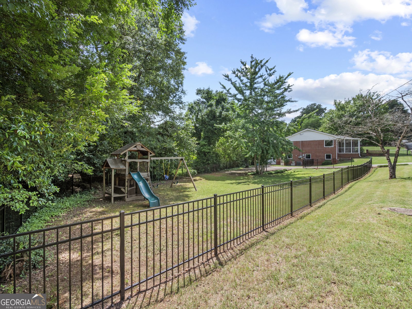 301 Parkway Drive Athens - 8