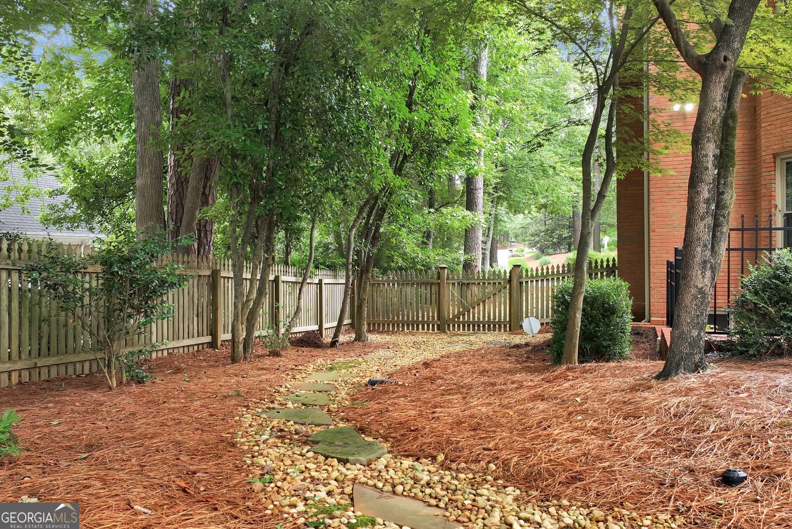1320 Northcliff Trace Roswell - 28