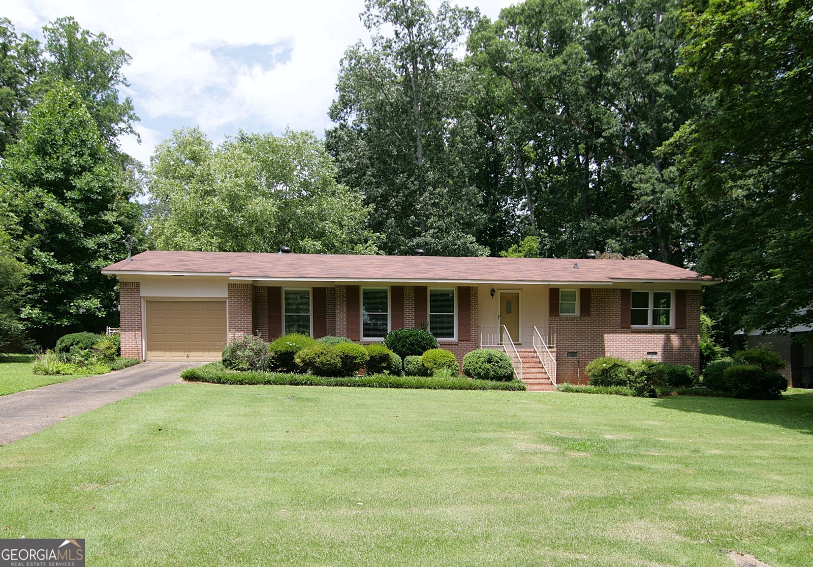 350 Laurel Lane Lagrange - 1