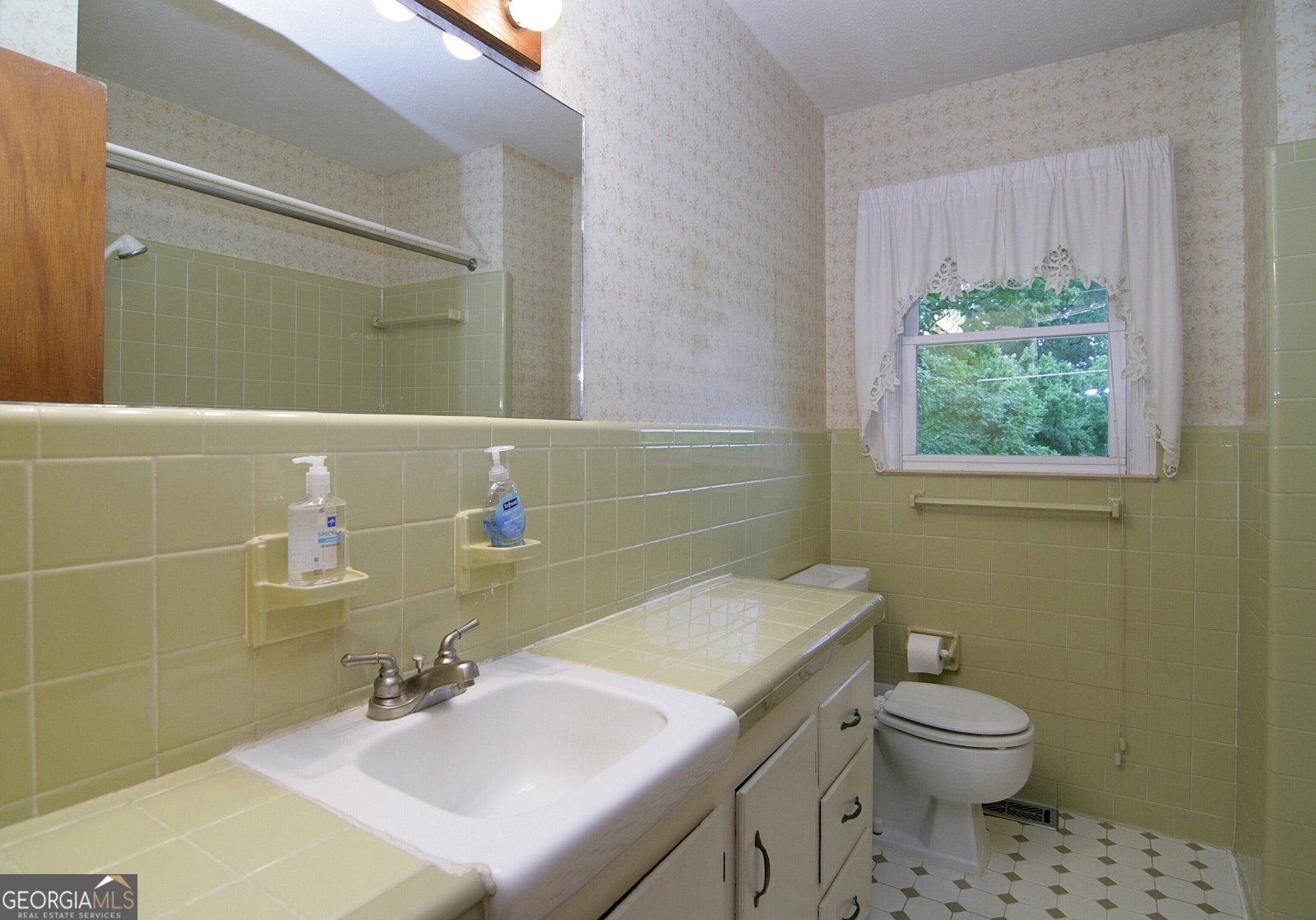 350 Laurel Lane Lagrange - 34