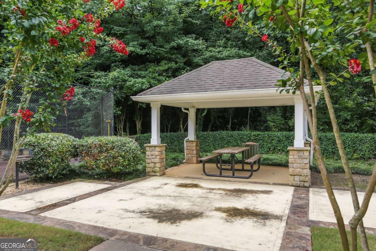 3160 3160 Seven Pines Unit 105 Court Atlanta - 27