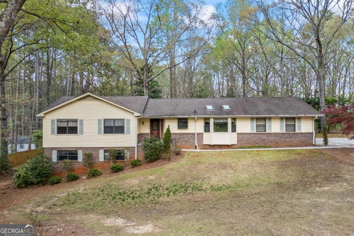 3595 Limberlost Trail Stockbridge - 1
