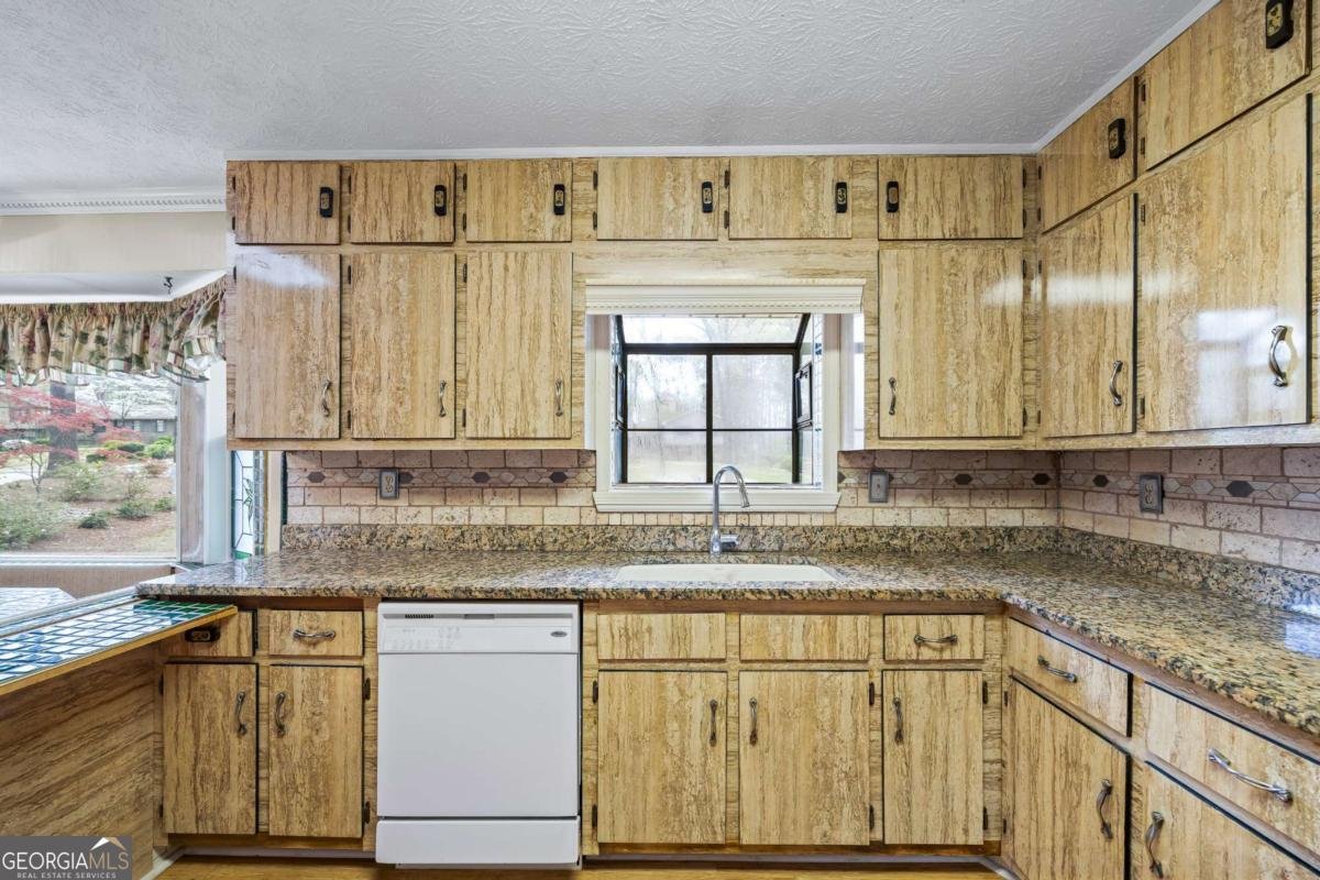 3595 Limberlost Trail Stockbridge - 19