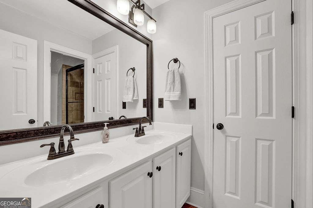 3485 Highcroft Circle Peachtree Corners - 32