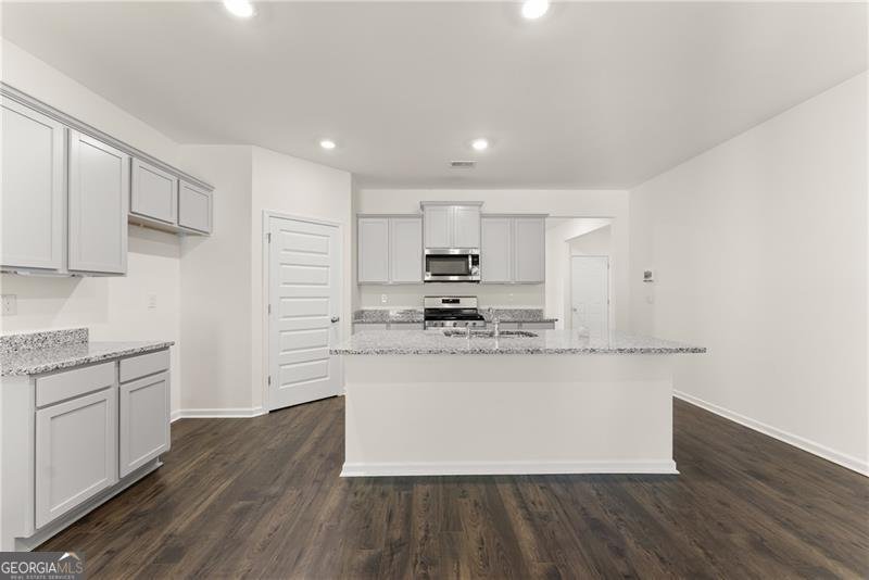 1278 Daurian Drive Statham - 20