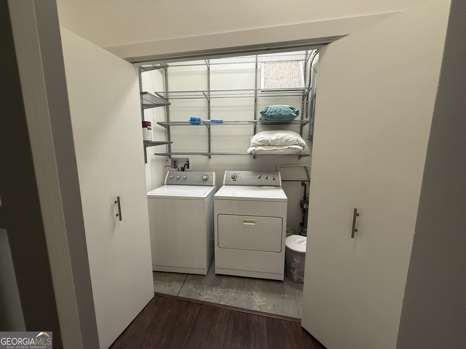 560 Dutch Valley Road Atlanta - 12