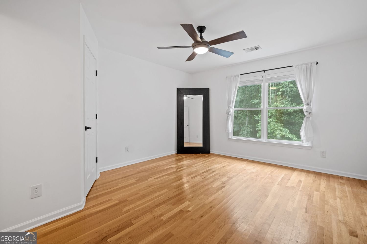 3438 Winborn Walk Kennesaw - 33