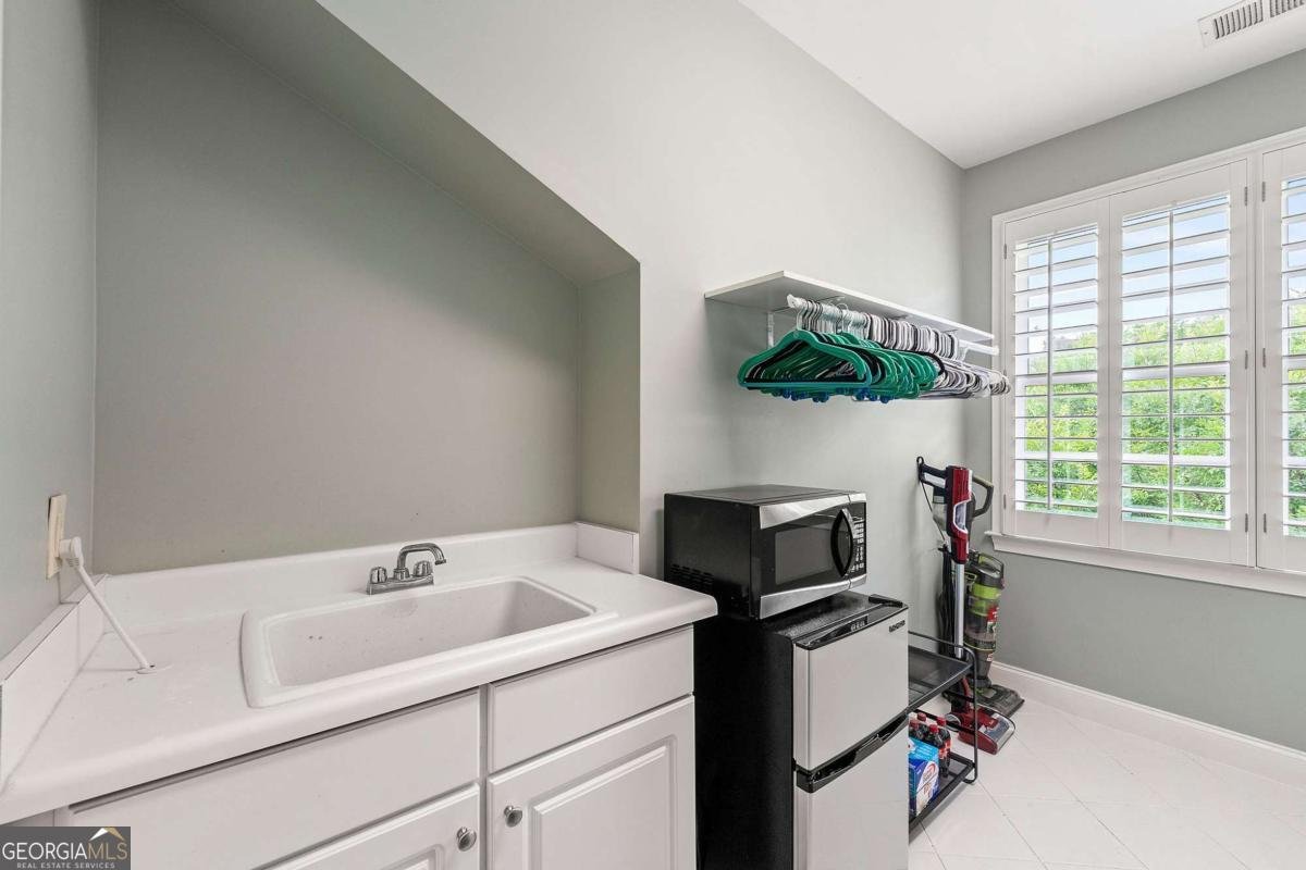 2412 St Davids Square Kennesaw - 23