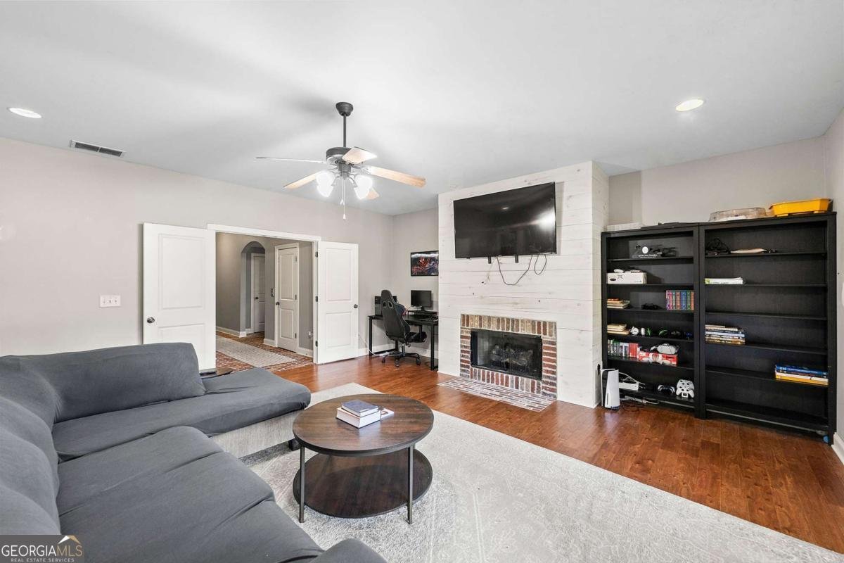 2412 St Davids Square Kennesaw - 5