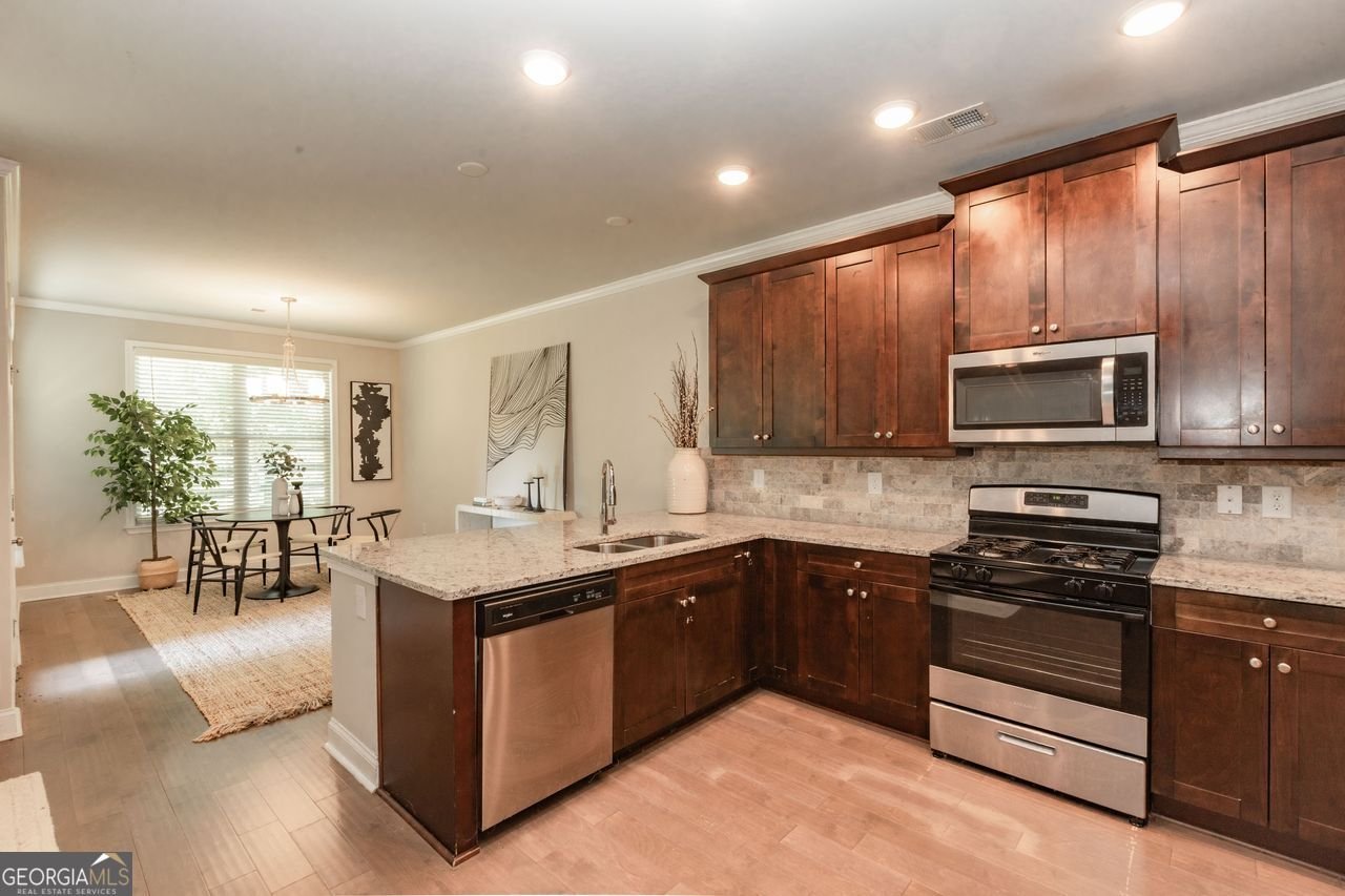 5715 Rocky Falls Road Suwanee - 20