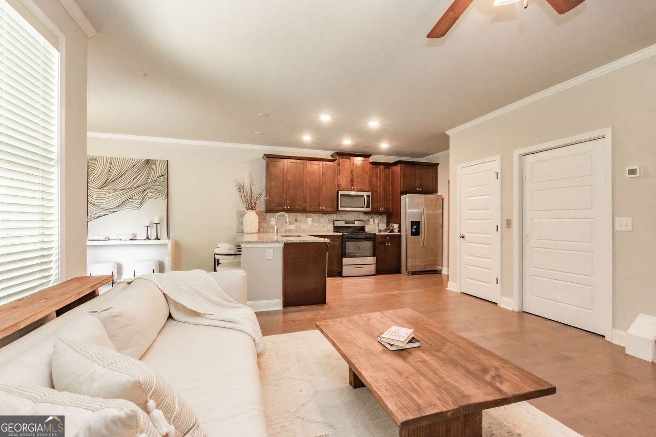 5715 Rocky Falls Road Suwanee - 24