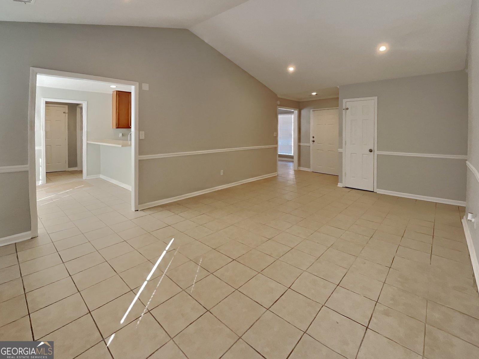 4465 Kent Road Atlanta - 2