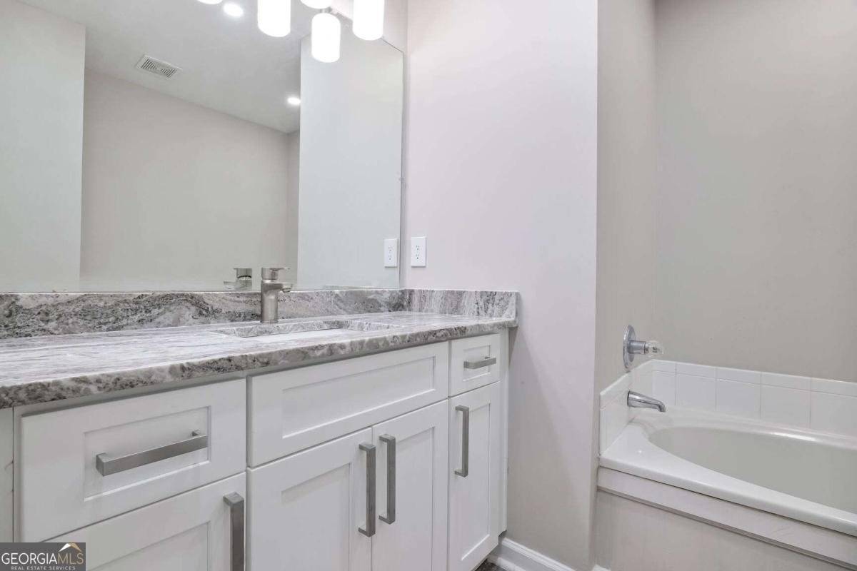 161 Stoneforest Drive Woodstock - 11