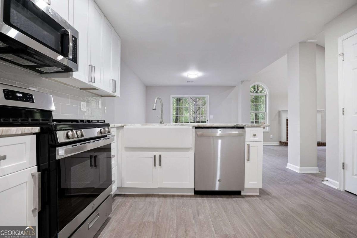161 Stoneforest Drive Woodstock - 7