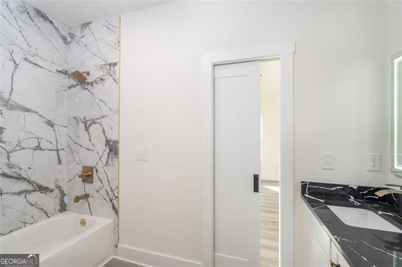 2312 HERRING Atlanta - 23