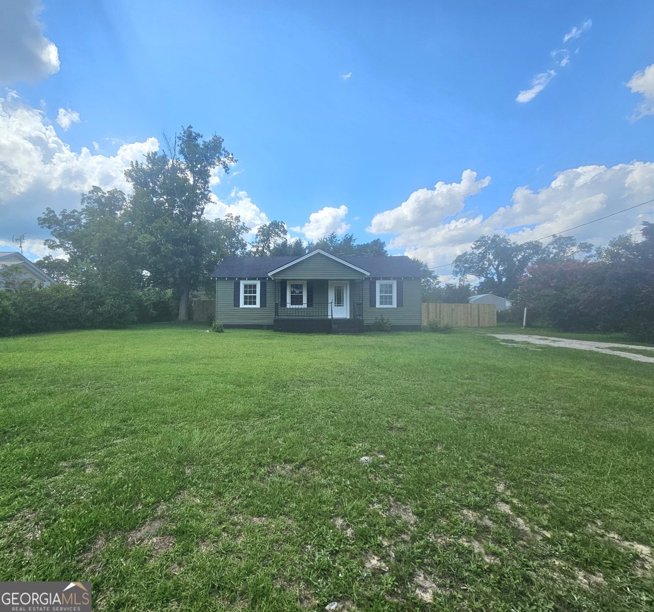 209 Railroad Avenue Twin City - 1