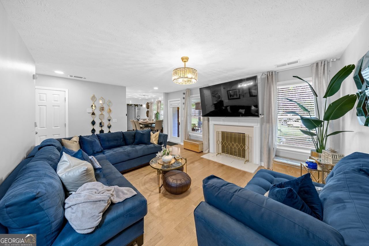 8320 MAYFERN Drive Fairburn - 14