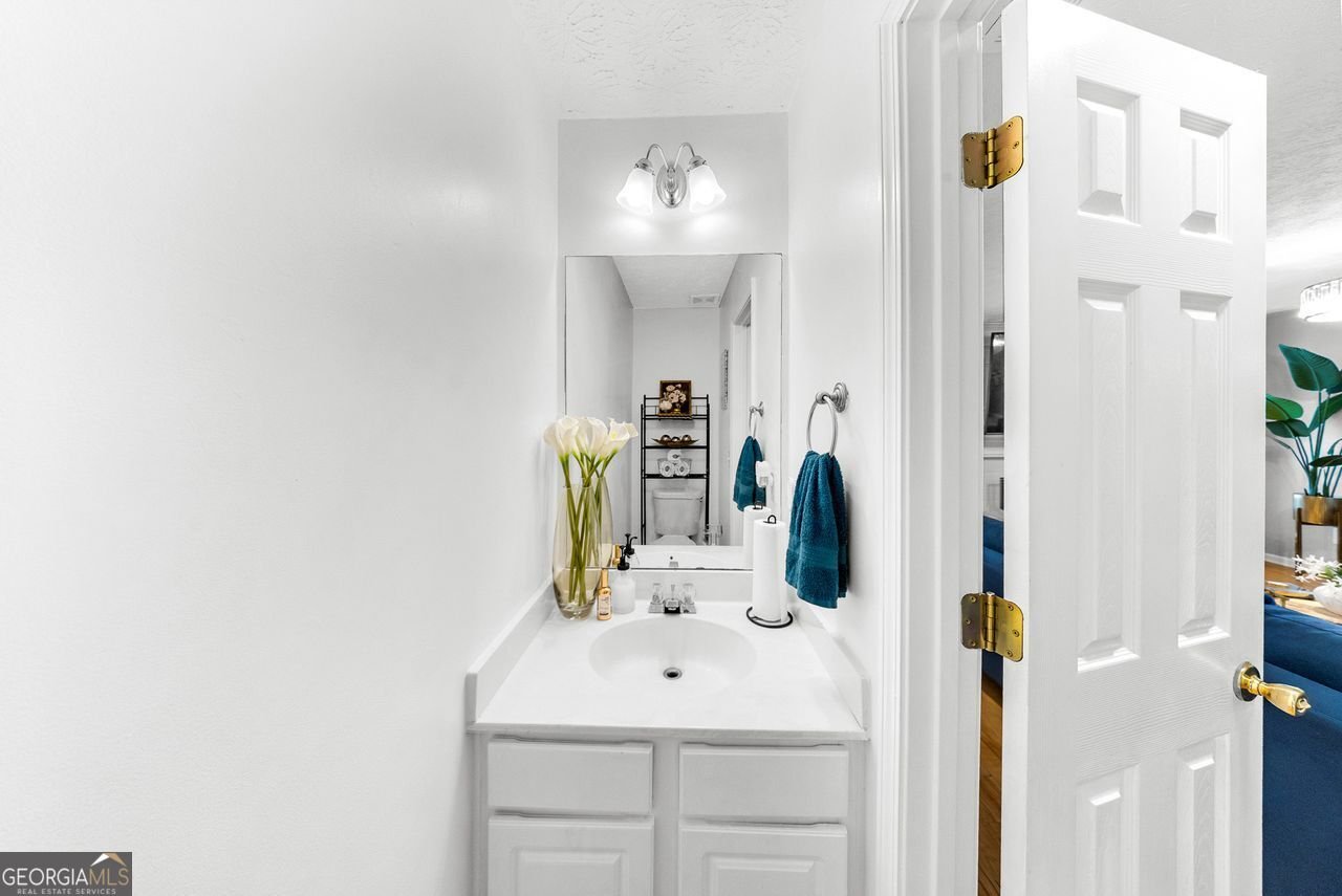 8320 MAYFERN Drive Fairburn - 18