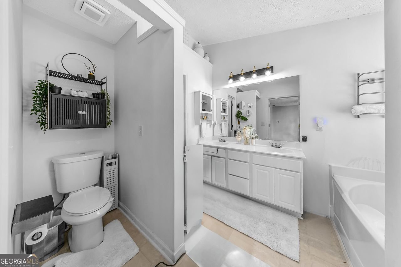 8320 MAYFERN Drive Fairburn - 2