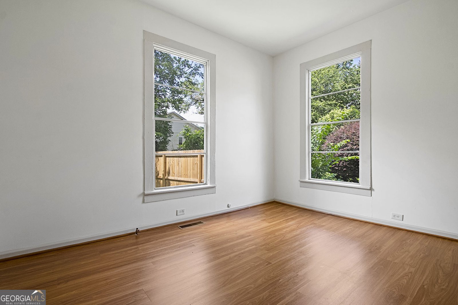 135 Holmes Street Barnesville - 19