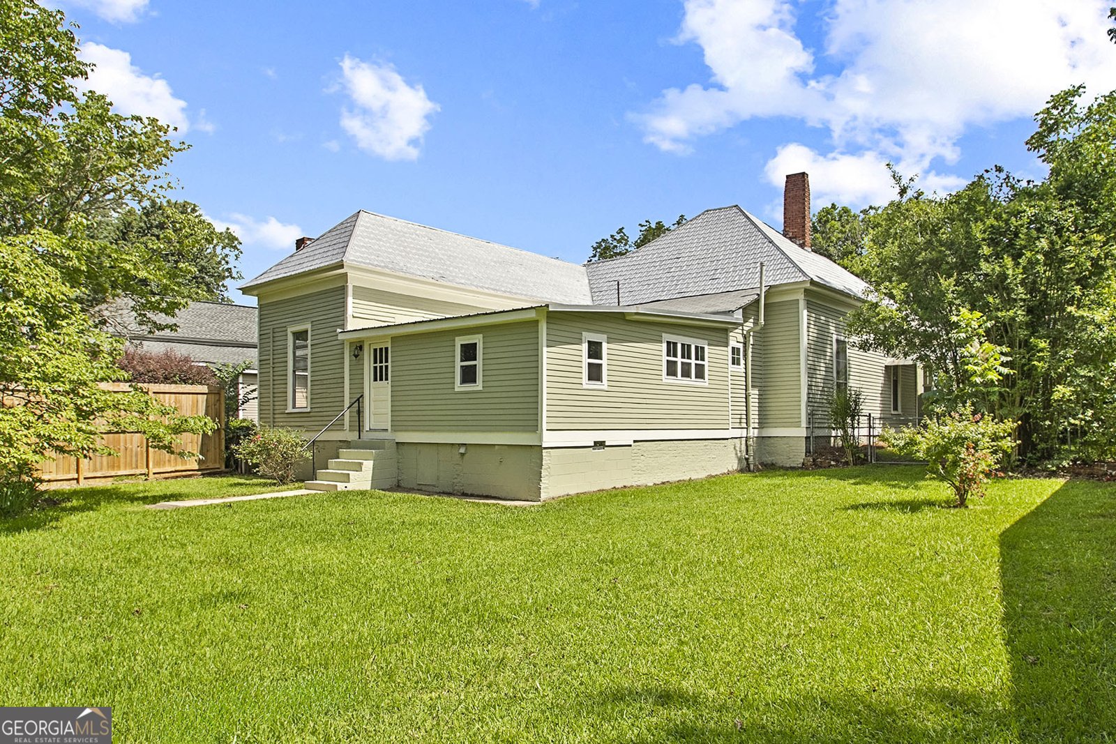 135 Holmes Street Barnesville - 33