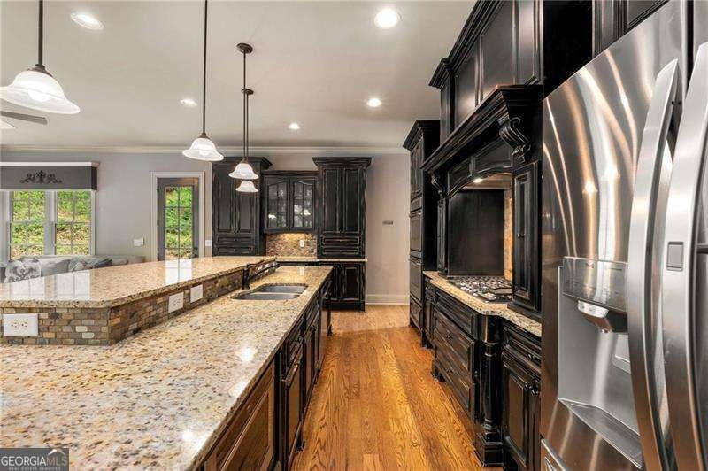 908 Basingstoke Court Suwanee - 17