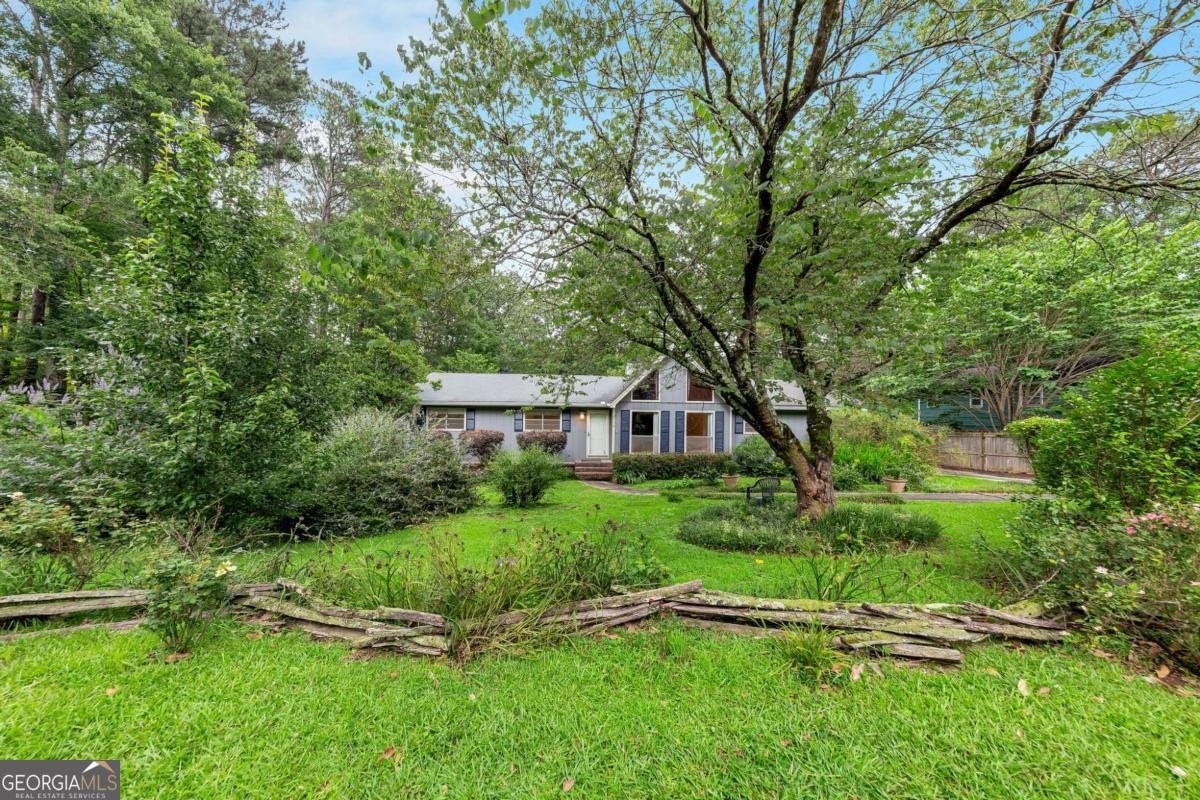 2736 Whisper Trail Douglasville - 2