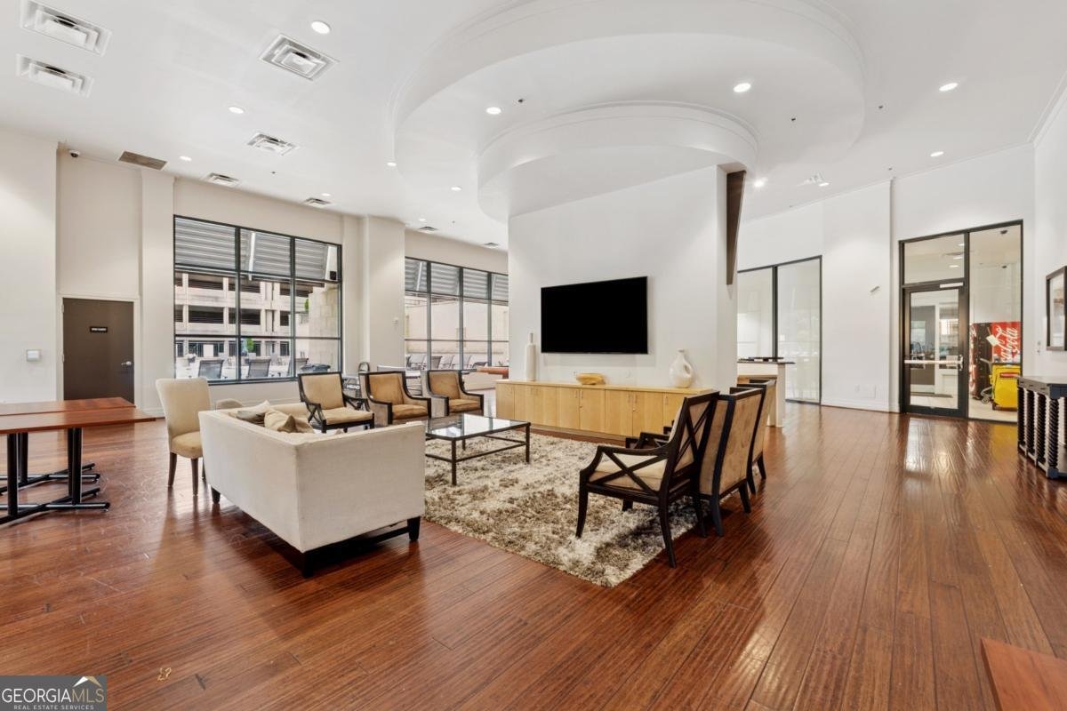 3040 Peachtree Road Atlanta - 10