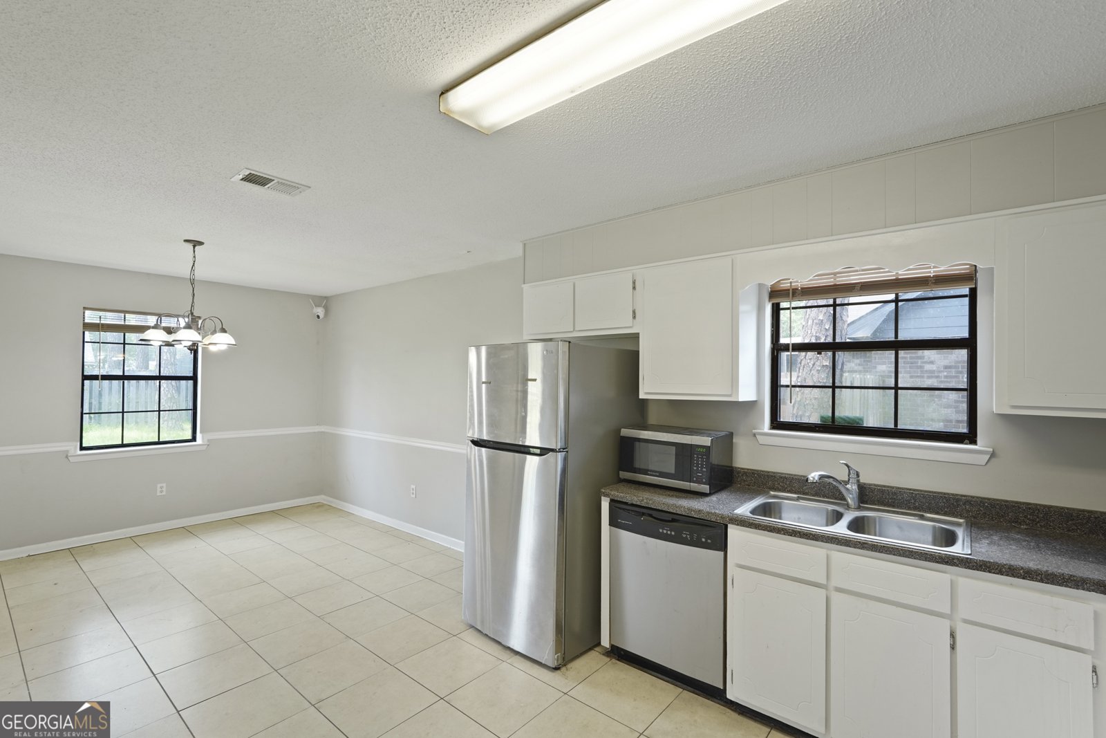 702 Friar Tuck Lane Hinesville - 37