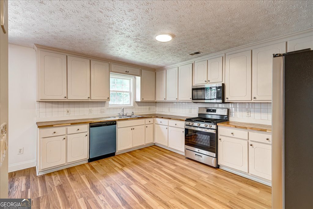 1553 Queen Elizabeth Drive Locust Grove - 18