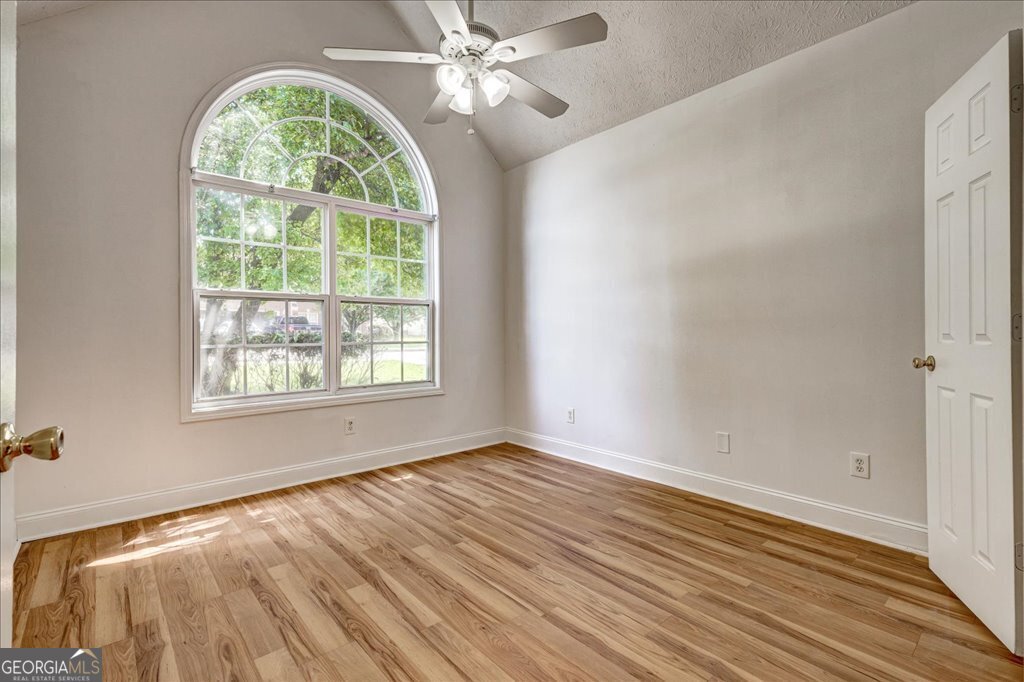 1553 Queen Elizabeth Drive Locust Grove - 29
