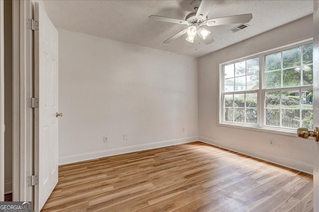 1553 Queen Elizabeth Drive Locust Grove - 31