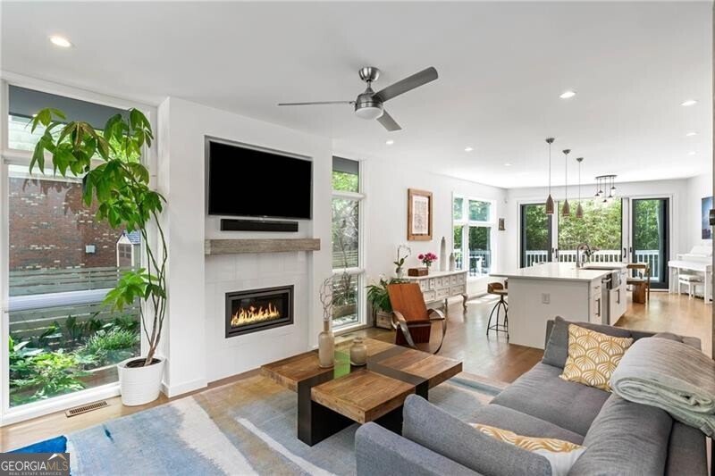 670 Willoughby Way Atlanta - 4