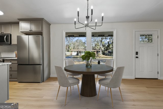 5 Burbank Boulevard Savannah - 3