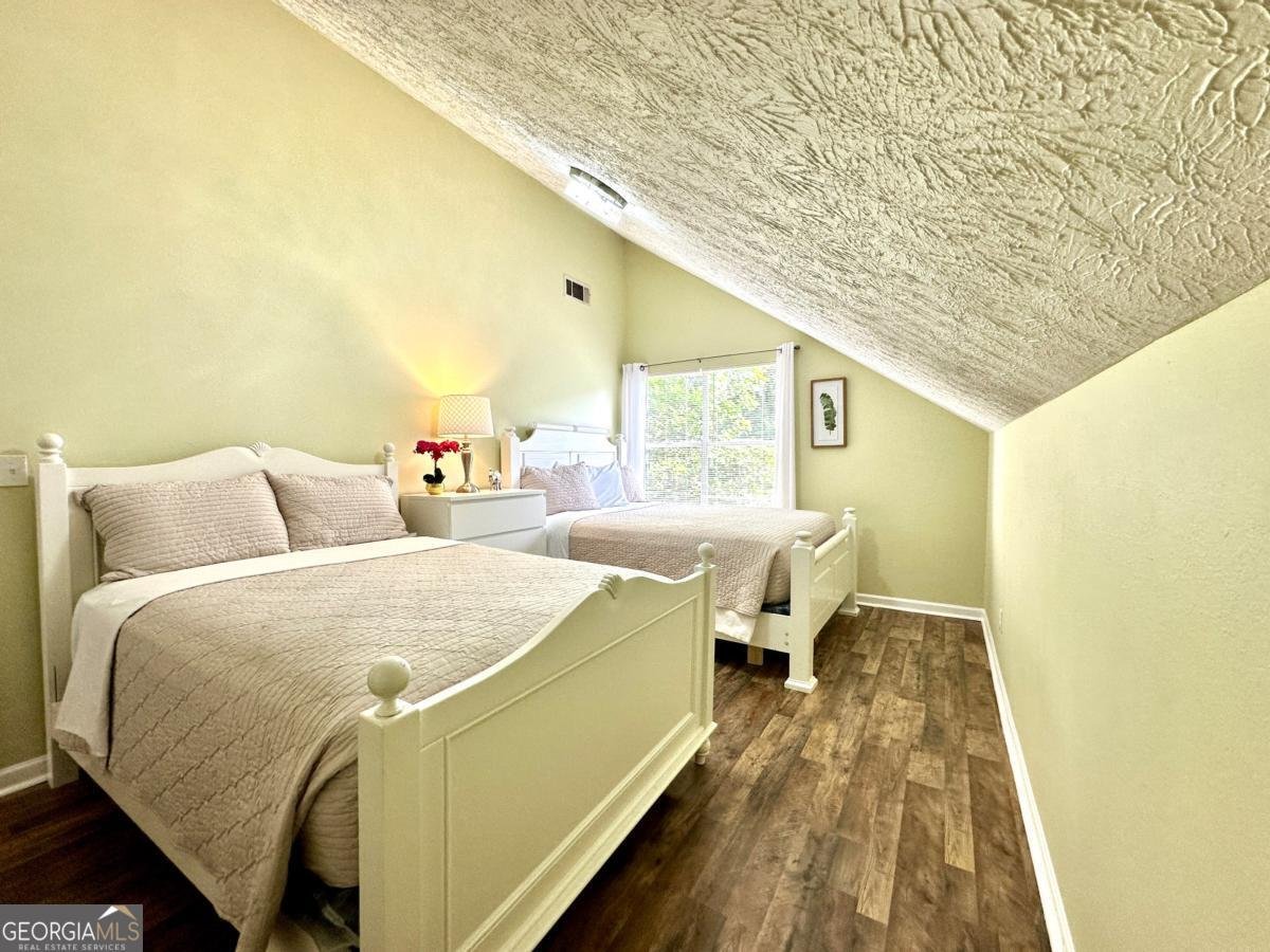 5223 HOLLYFIELD Drive Stone Mountain - 11