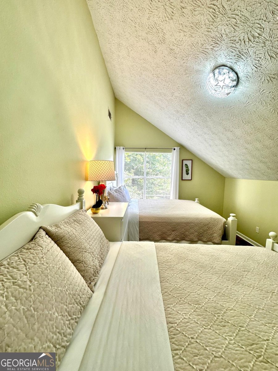 5223 HOLLYFIELD Drive Stone Mountain - 12