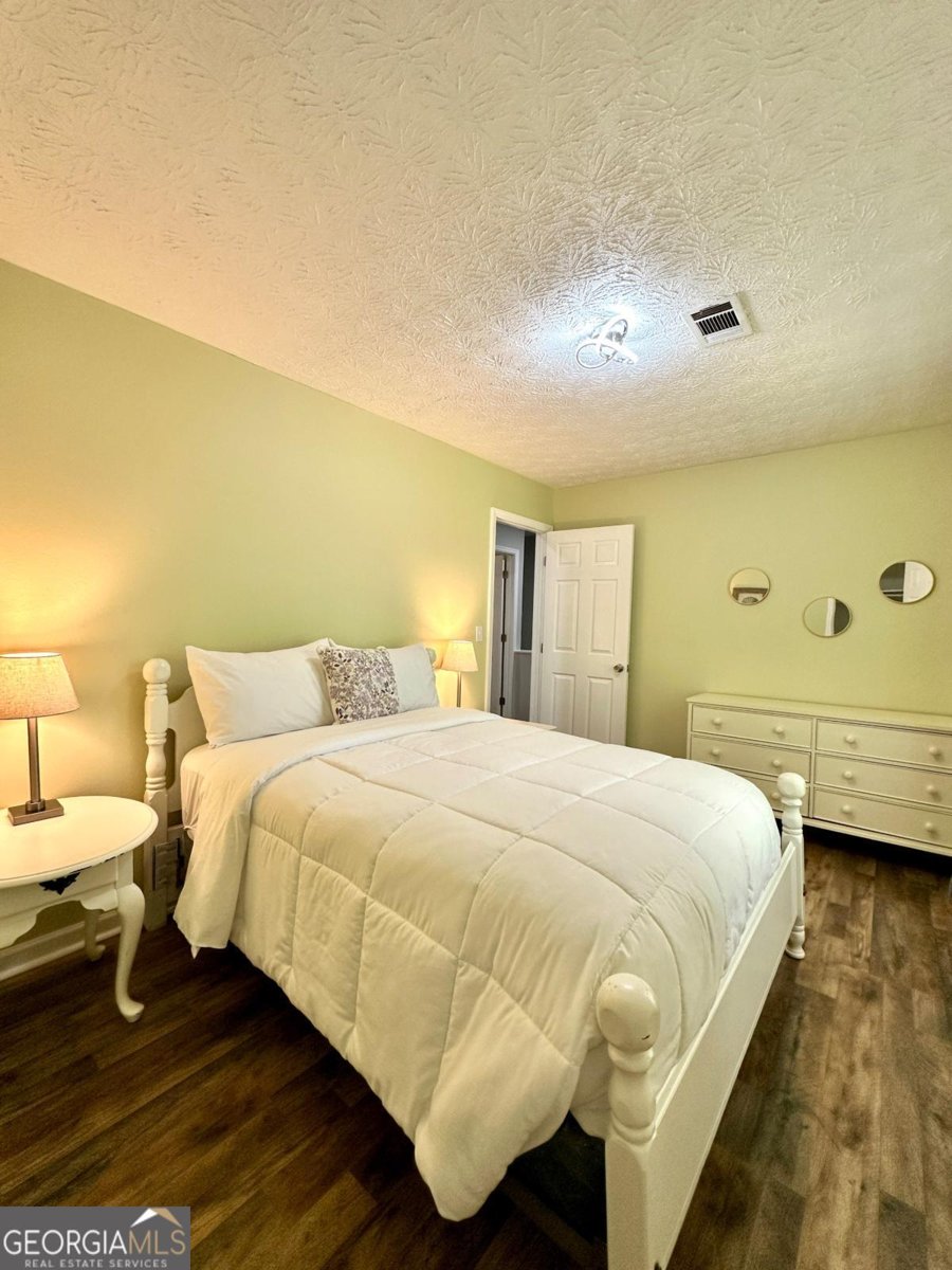5223 HOLLYFIELD Drive Stone Mountain - 6