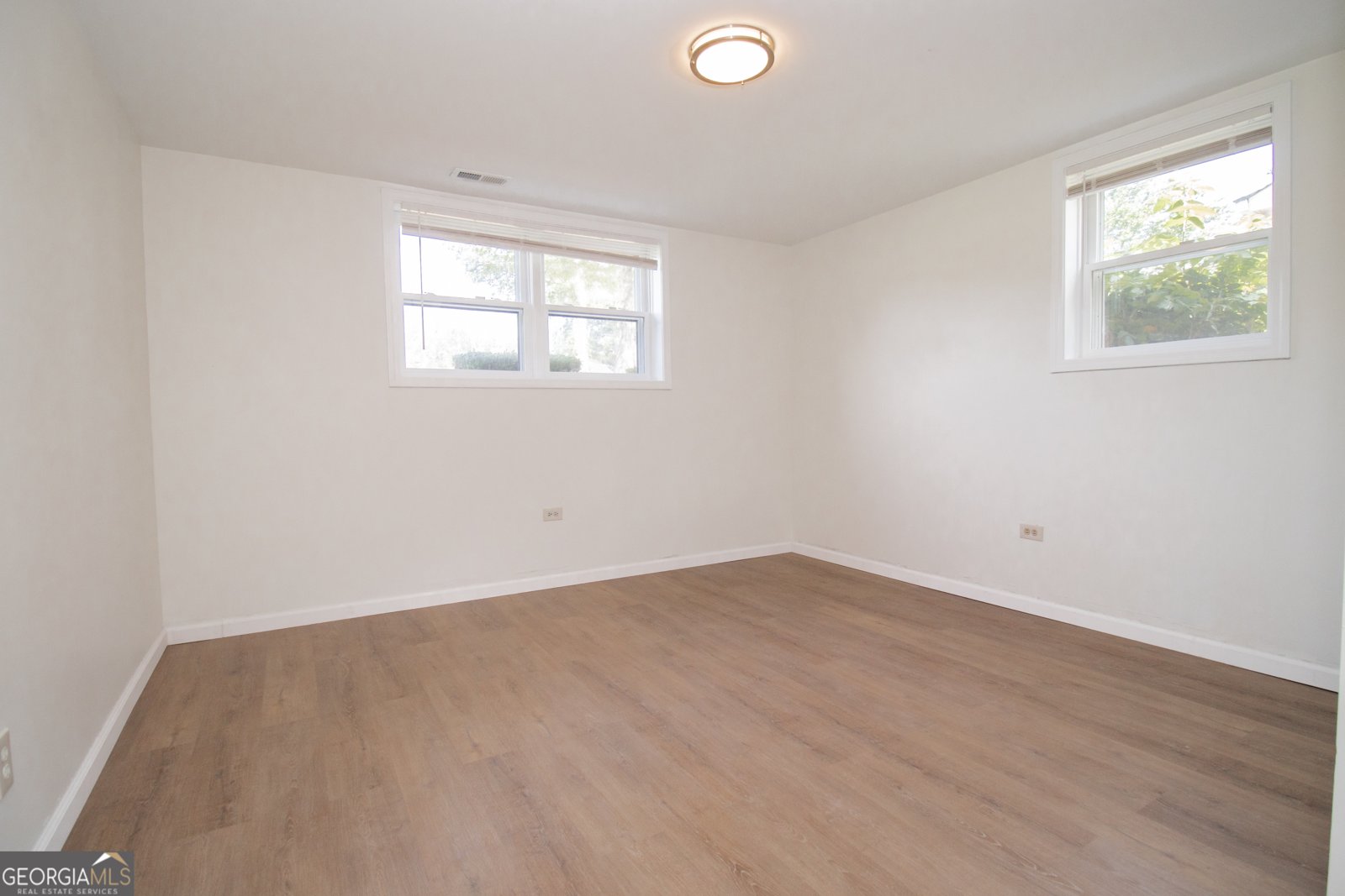 3686 Calmer Circle East Point - 1