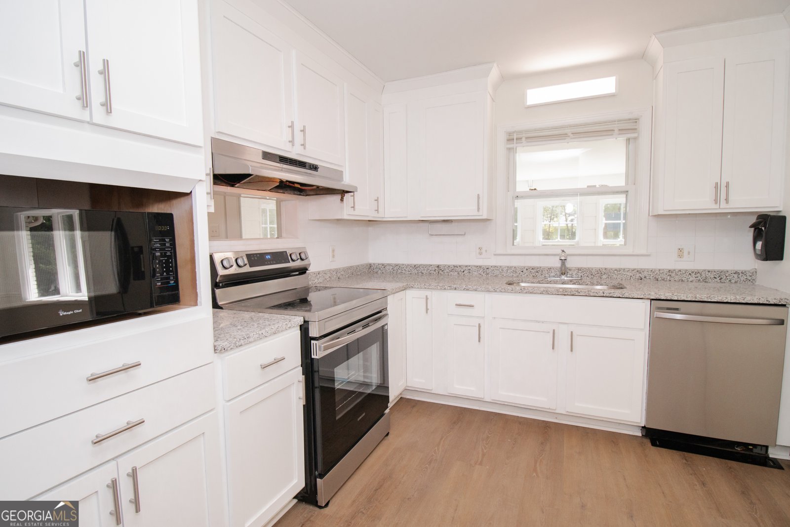 3686 Calmer Circle East Point - 22