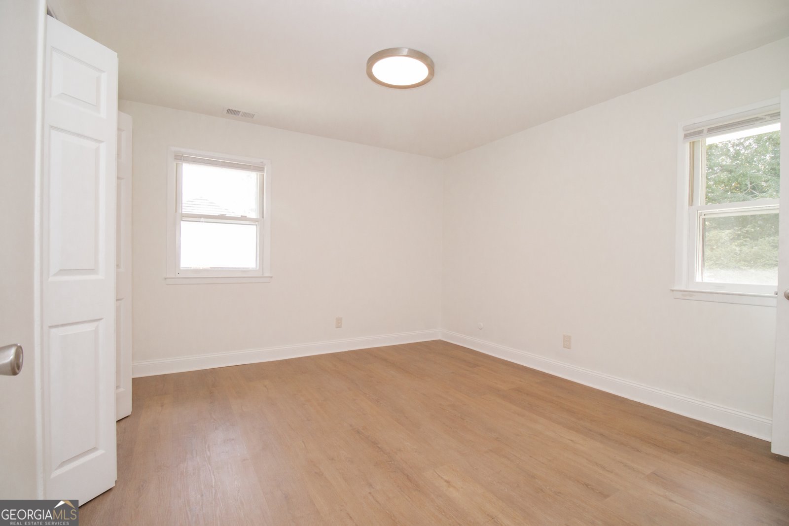 3686 Calmer Circle East Point - 32
