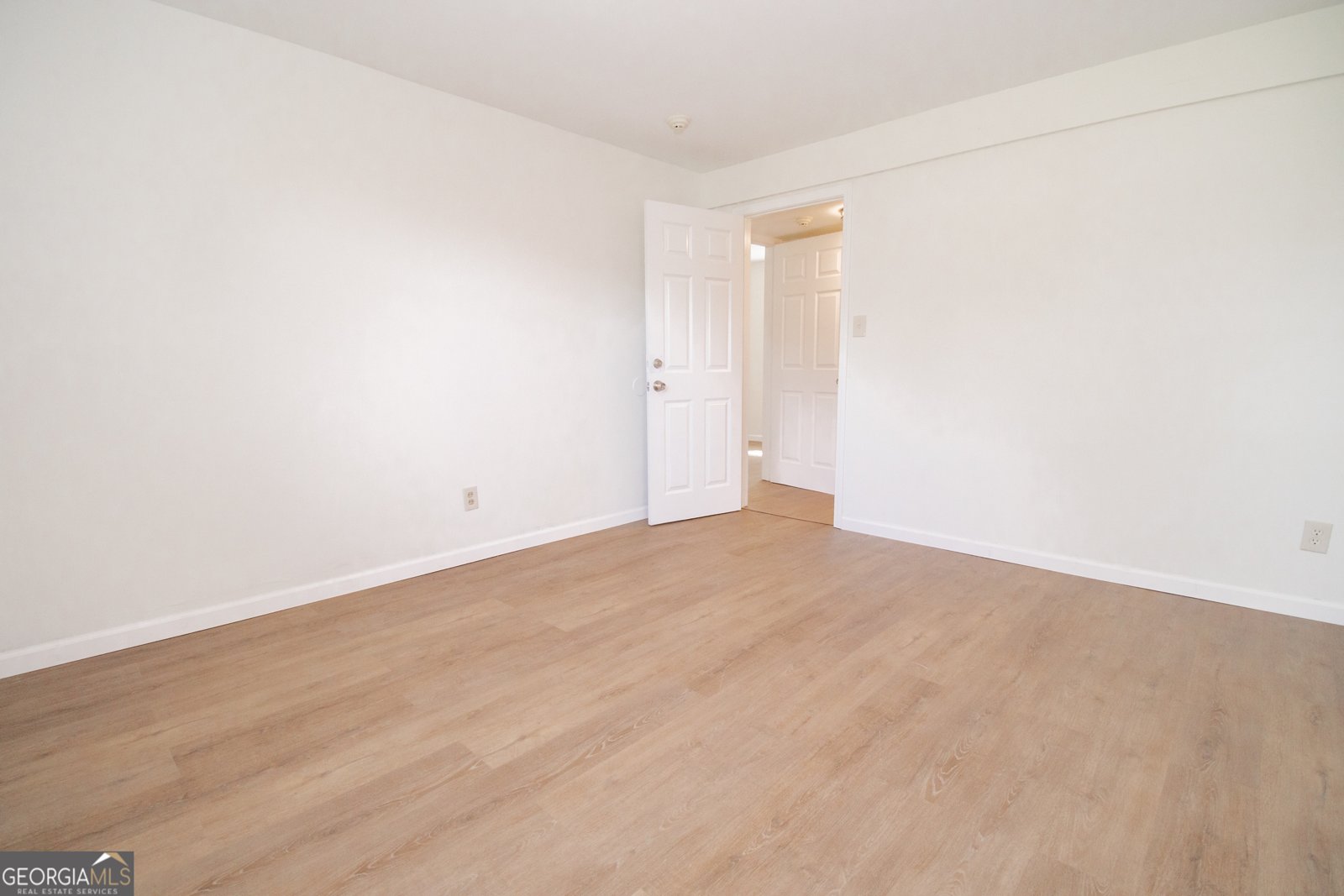 3686 Calmer Circle East Point - 44