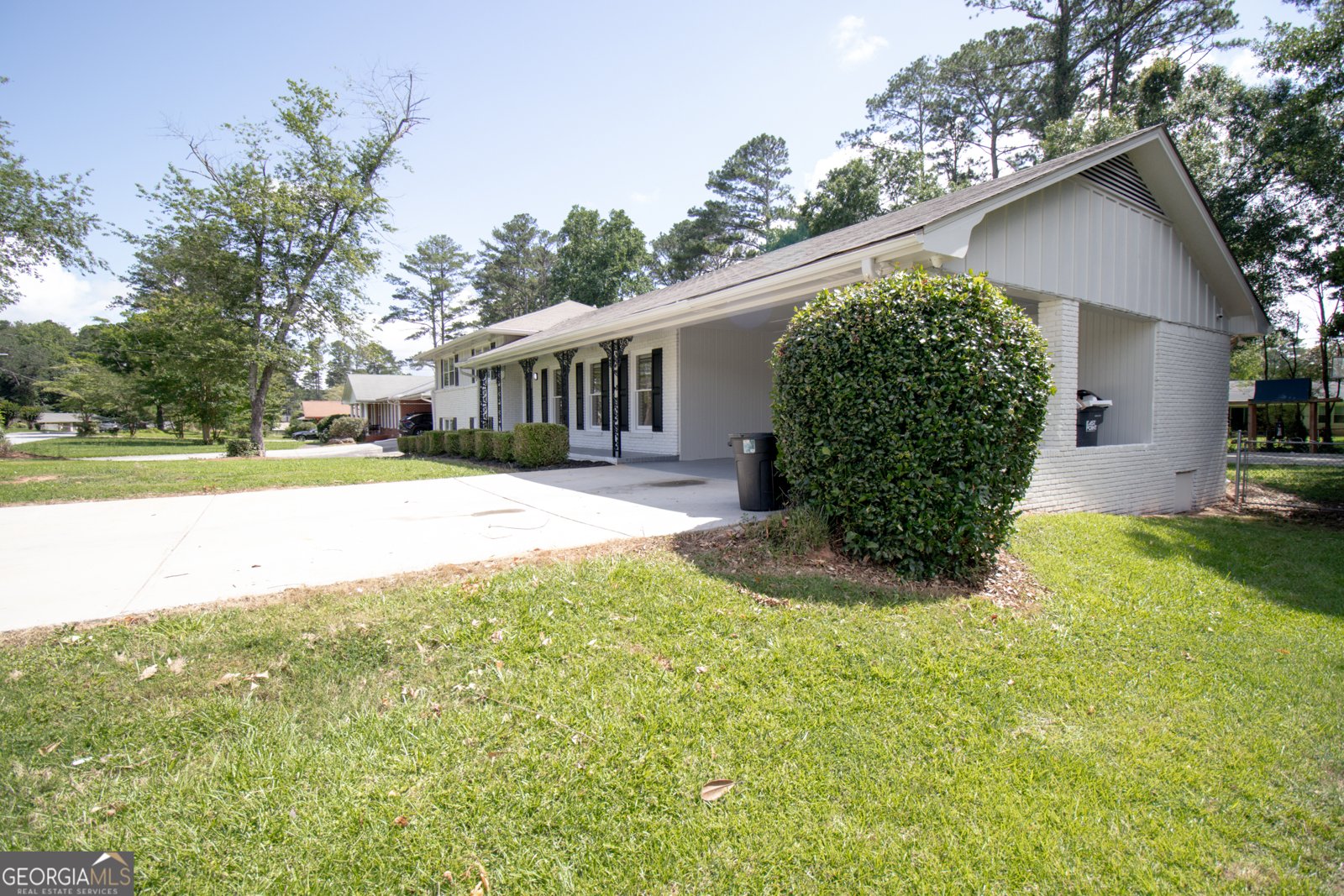 3686 Calmer Circle East Point - 9