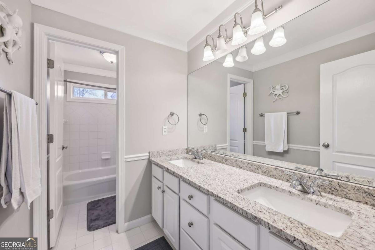 3887 Hickory Manor Drive Suwanee - 33