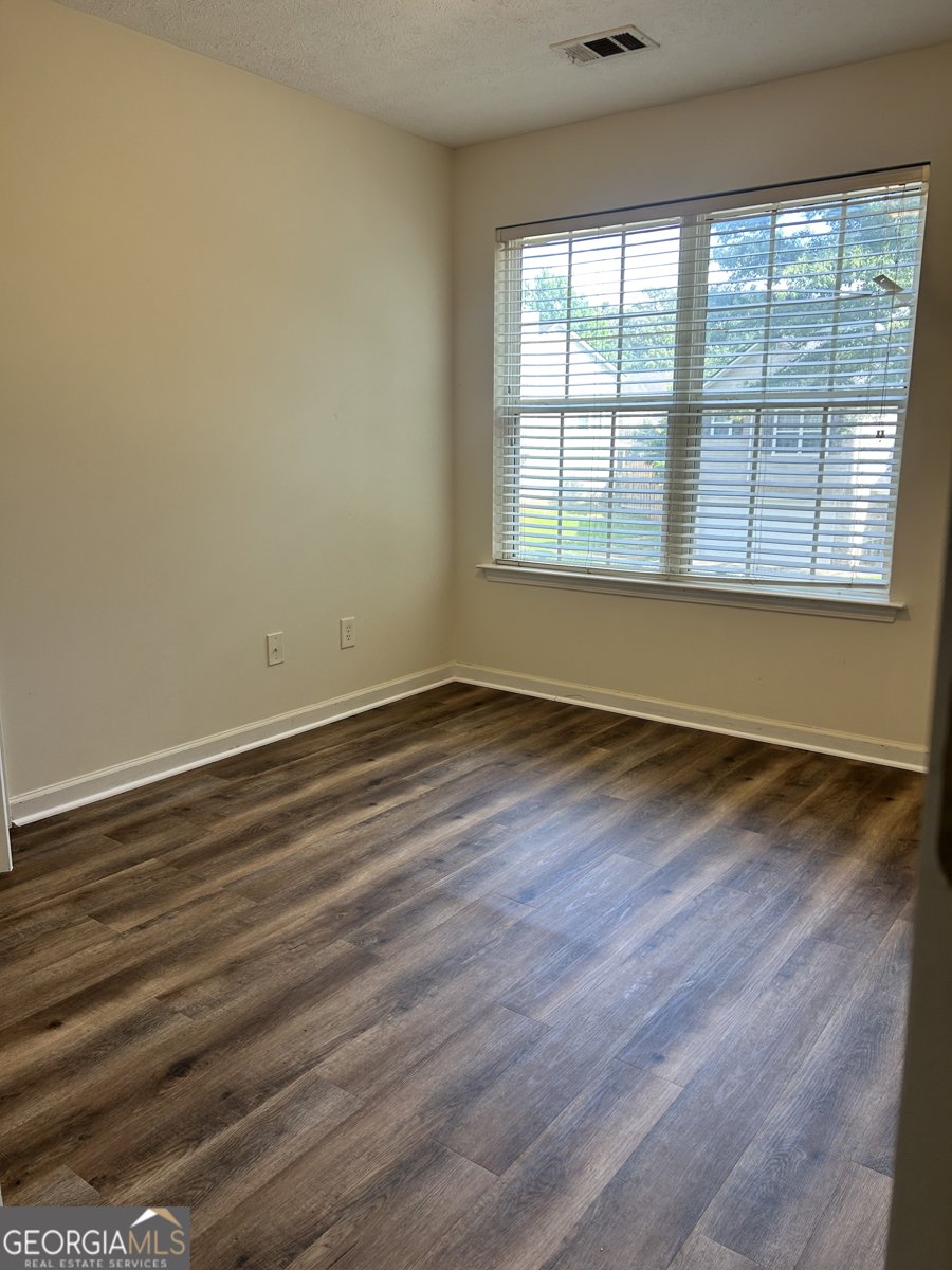 375 Sapphire Bend Riverdale - 19