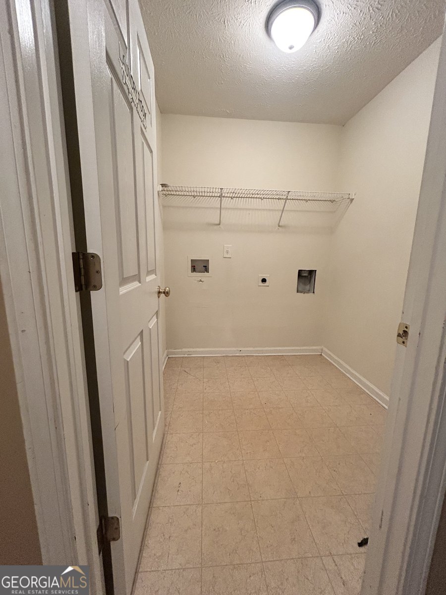 375 Sapphire Bend Riverdale - 24