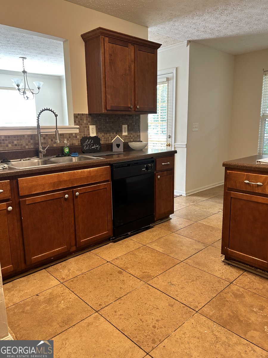 375 Sapphire Bend Riverdale - 9