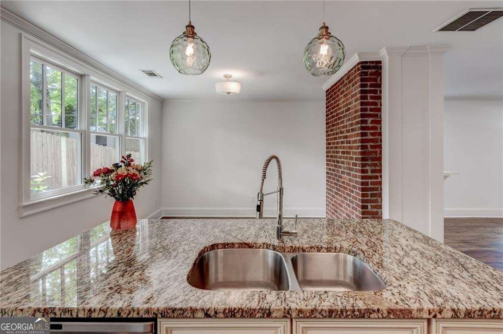 135 Martha Avenue Atlanta - 2